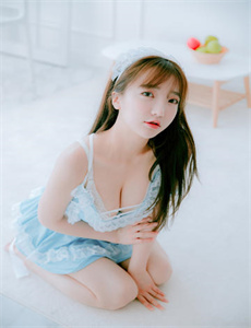 《18videos18》