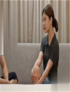 《亚州少妇无套内射激情视频》