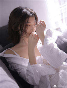 《国产女教师一爽A片》