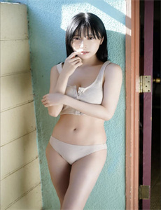 《一女多男3根一起进去视频》